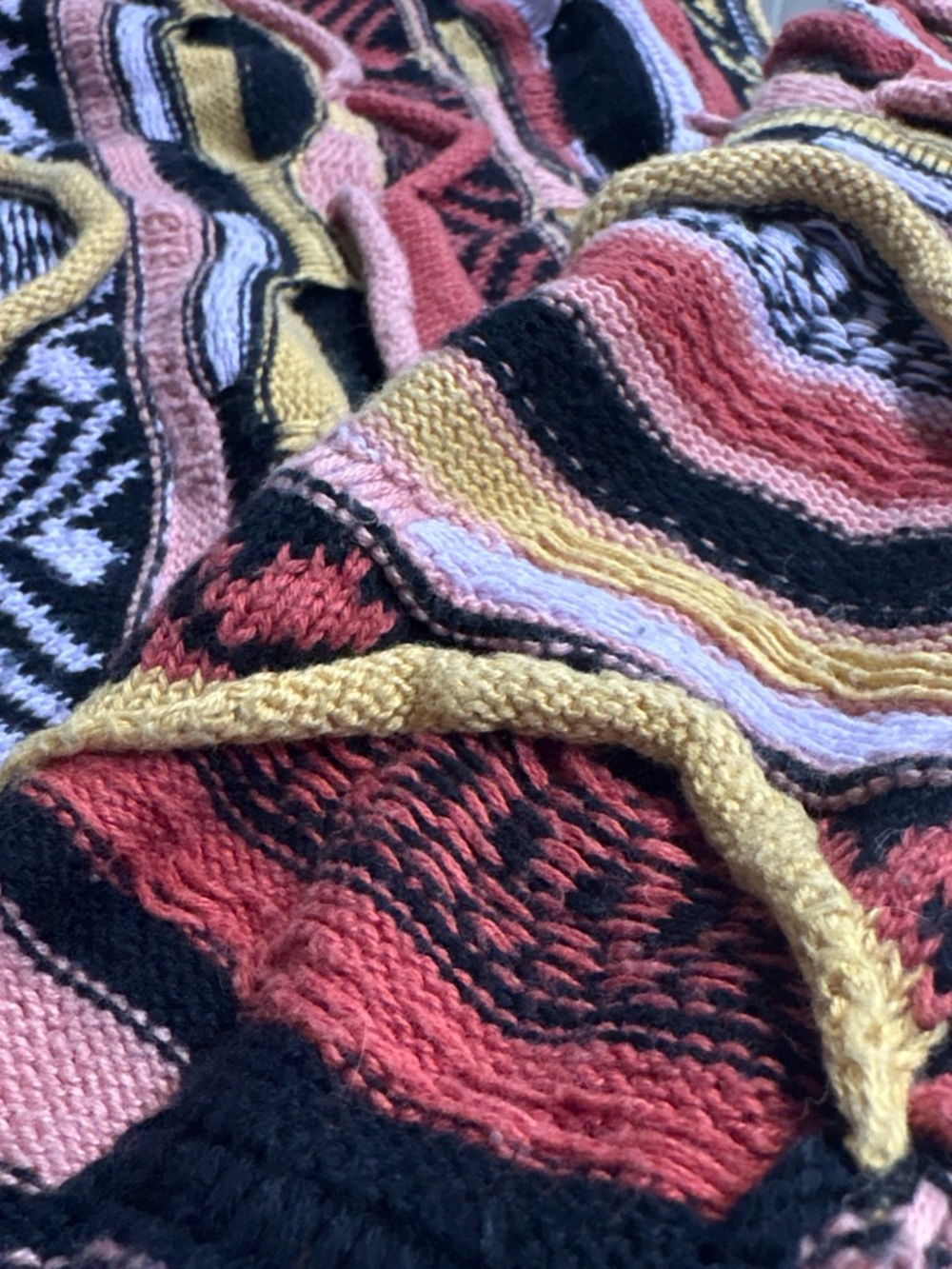 Funky Textured Cropped Sweater - Picture 3 of 5